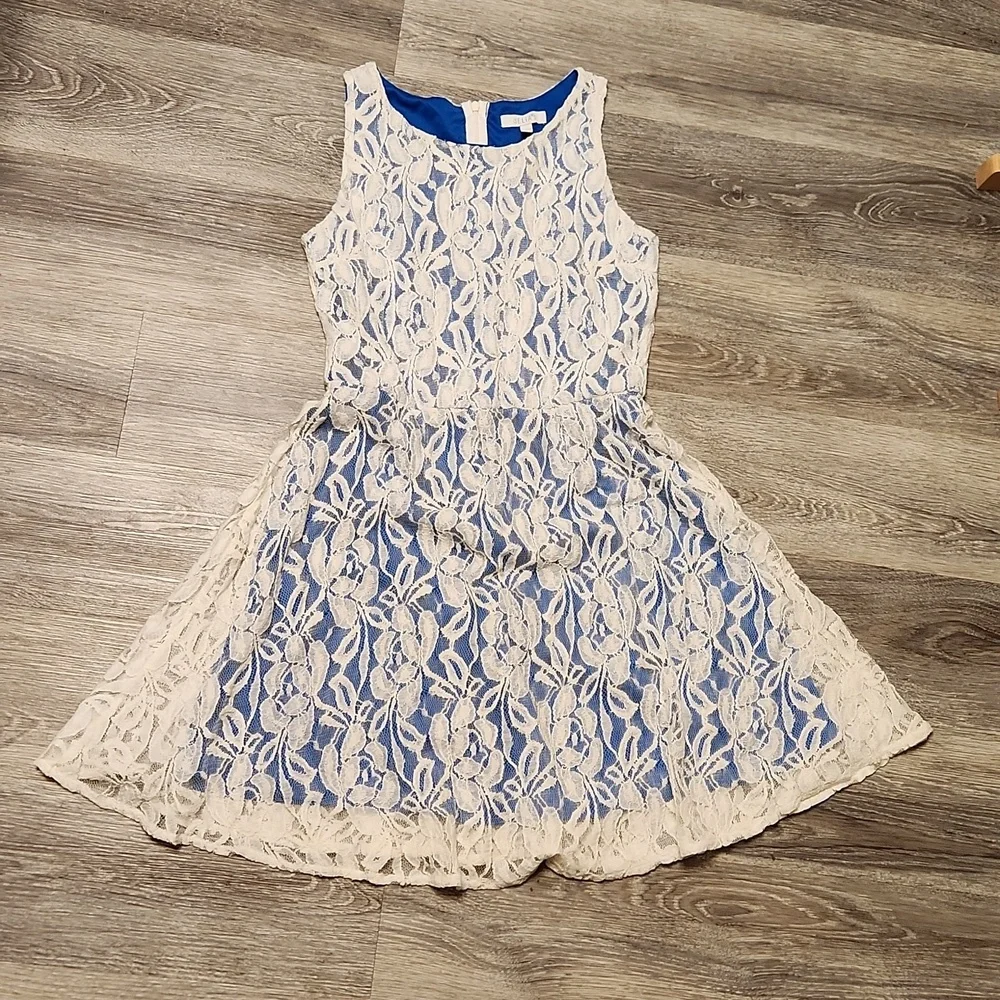 Delia's lace overlay skater dress sz small